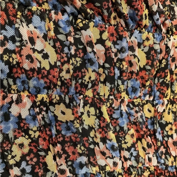 Almost Famous Shirt Sz Large Black Floral Long Sleeve Crop Top Off The Shoulder - Picture 4 of 10